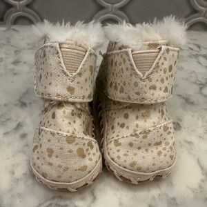 TOMS Baby Booties Faux Fur Lined Cream and Gold